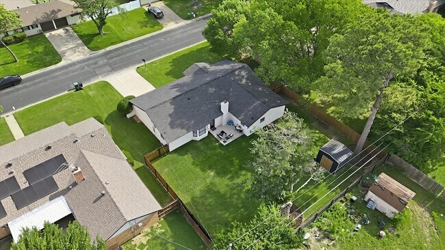 Building Photo - 217 E Louella Dr