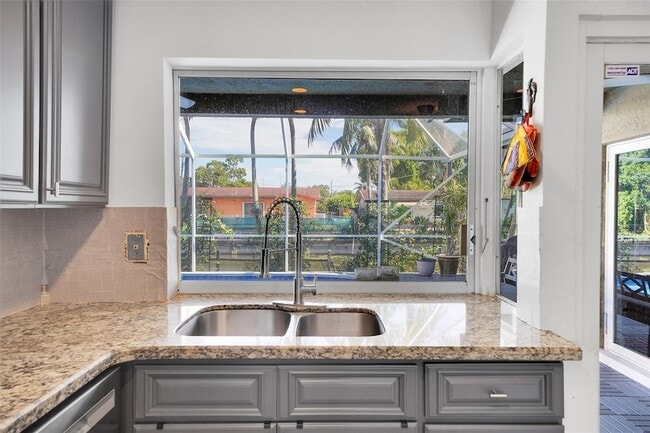 Building Photo - 1736 NW 38th St