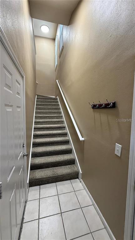 Building Photo - 10414 Villa View Cir