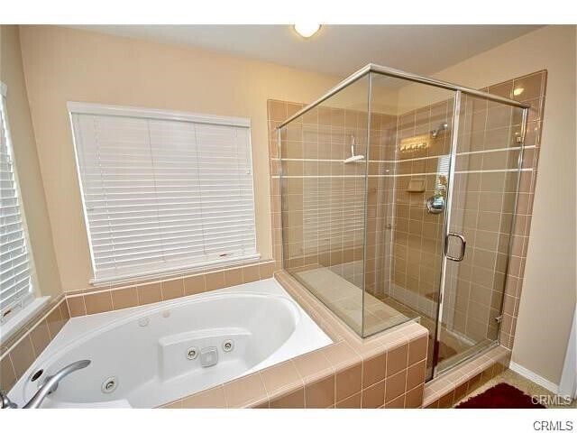 Building Photo - 12423 Greentree Dr