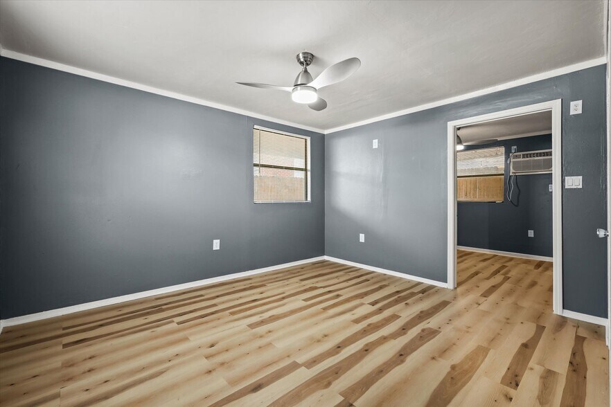 Building Photo - 1509 W Morphy St