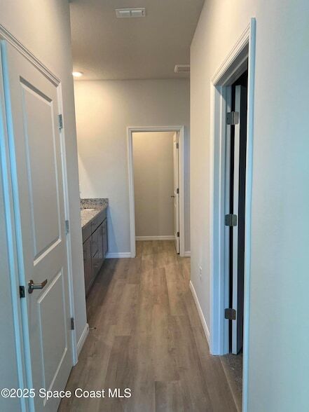 Building Photo - 542 Lambright St SW