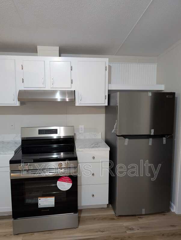 Building Photo - 715 Deer View