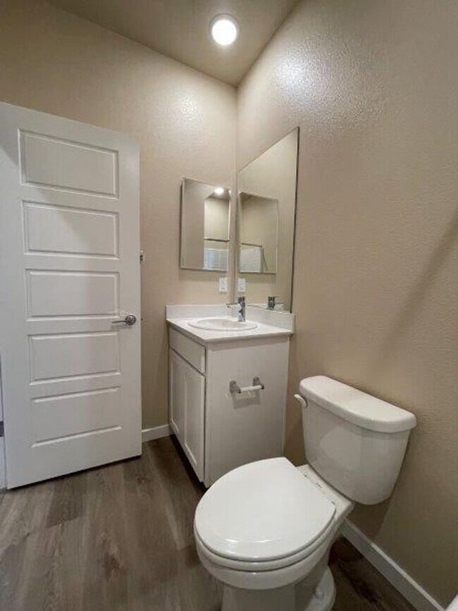 Building Photo - Great Galt 3 Bedroom