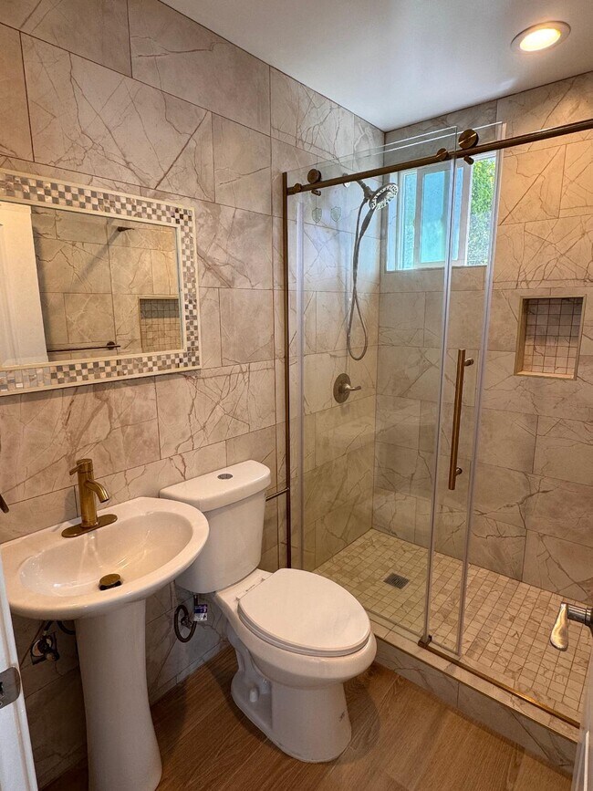 Building Photo - 470 S Hamel Rd