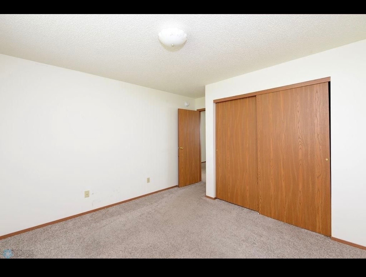 Building Photo - 3522 32nd St S