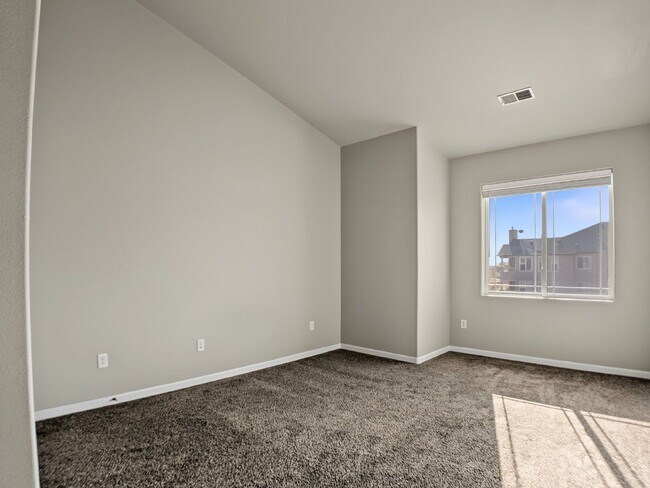 Building Photo - 8412 S Holland Ct