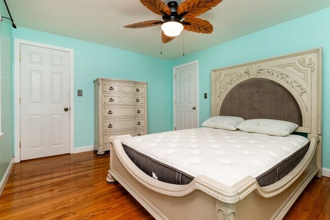 Building Photo - 1 Bay State Rd