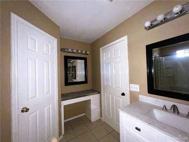 Building Photo - 17 N 28th St