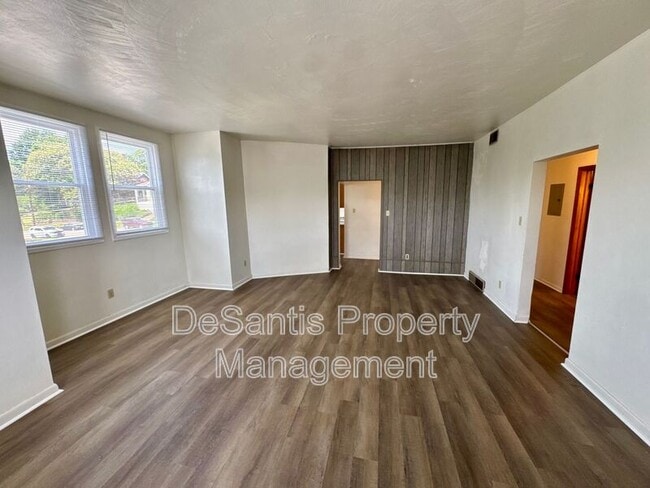 Building Photo - 212 N Highland Ave
