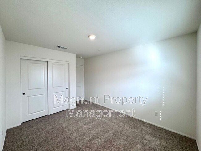 Building Photo - 31343 Autumn Blaze Dr