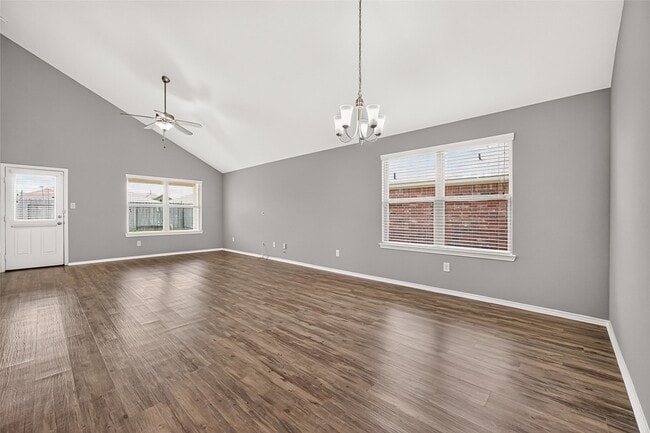 Building Photo - 6014 Namika St