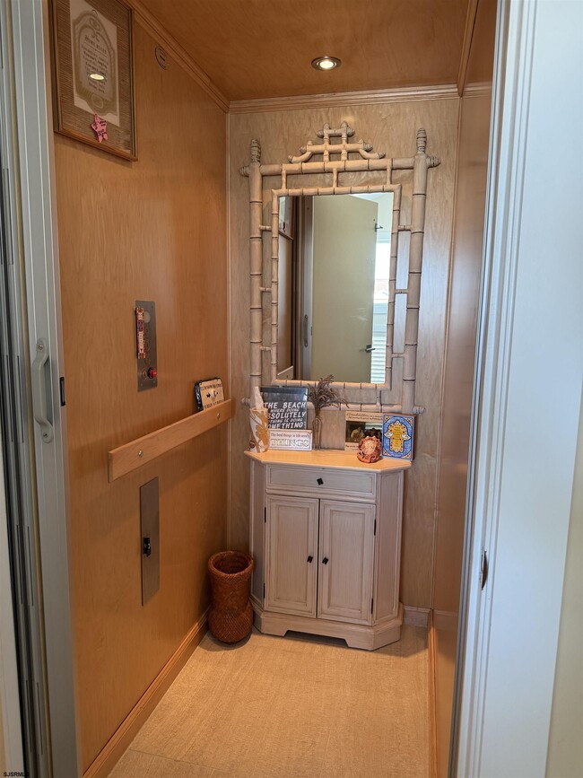 Building Photo - 103 S Andover Ave