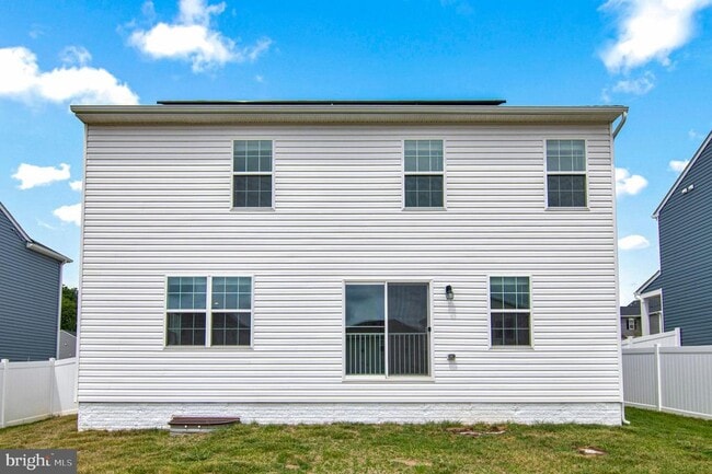 Building Photo - 3148 White Tail Dr