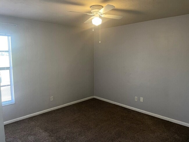 Building Photo - SE Cape Coral Duplex