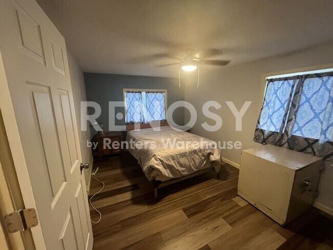 Building Photo - Charming 3-Bedroom Brick Home in North Park Hill – Spacious Yard & Finished Basement