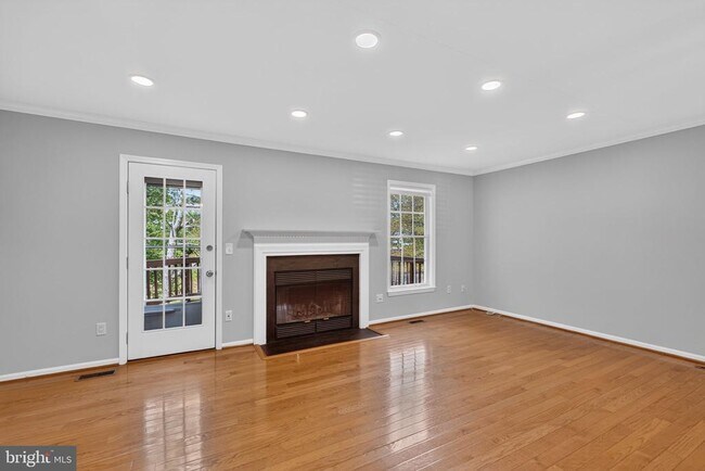 Building Photo - 7014 Gatton Square