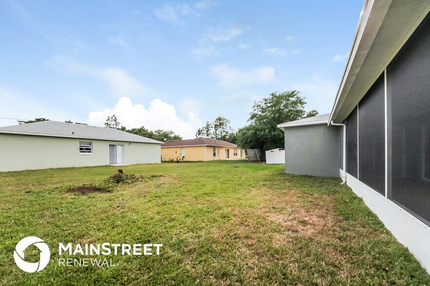 Building Photo - 741 Cockatoo Ct