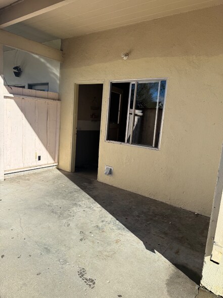 Building Photo - 2030 Kinsley St