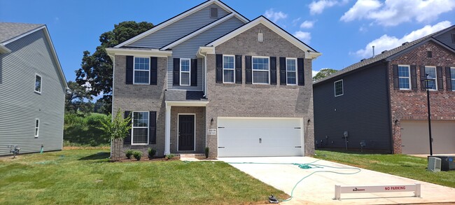 Primary Photo - 1619 Hickory