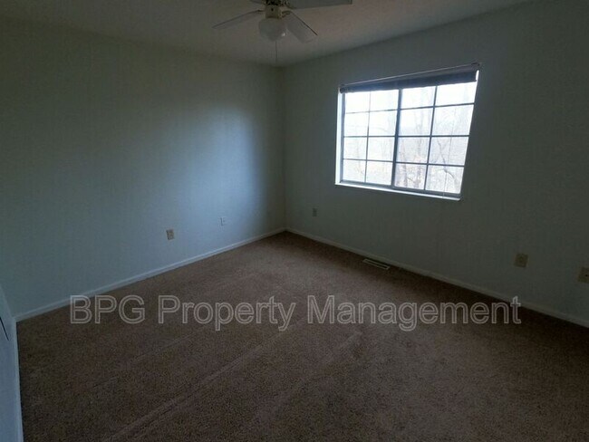 Building Photo - 605 Hamlet Ave