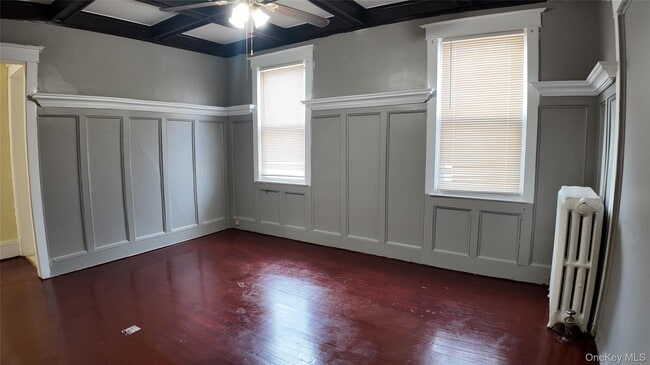 Building Photo - 8 Morris Crescent