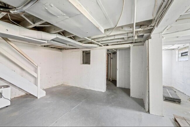 Building Photo - 4200 Homer Ave