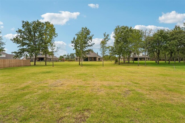 Building Photo - 12401 Samara Dr