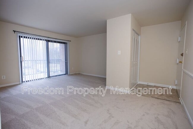 Building Photo - 10629 Provincial Dr