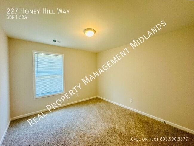 Building Photo - 227 Honey Hill Way