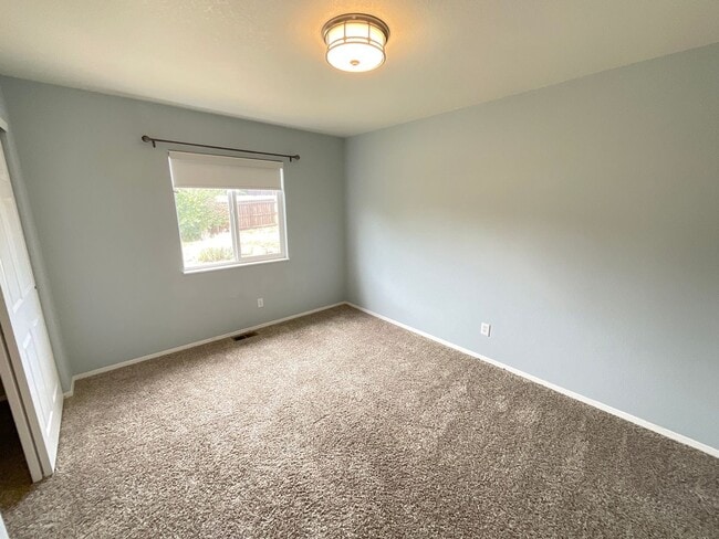 Building Photo - 3 Bedroom Home Available Near Briargate Bl...