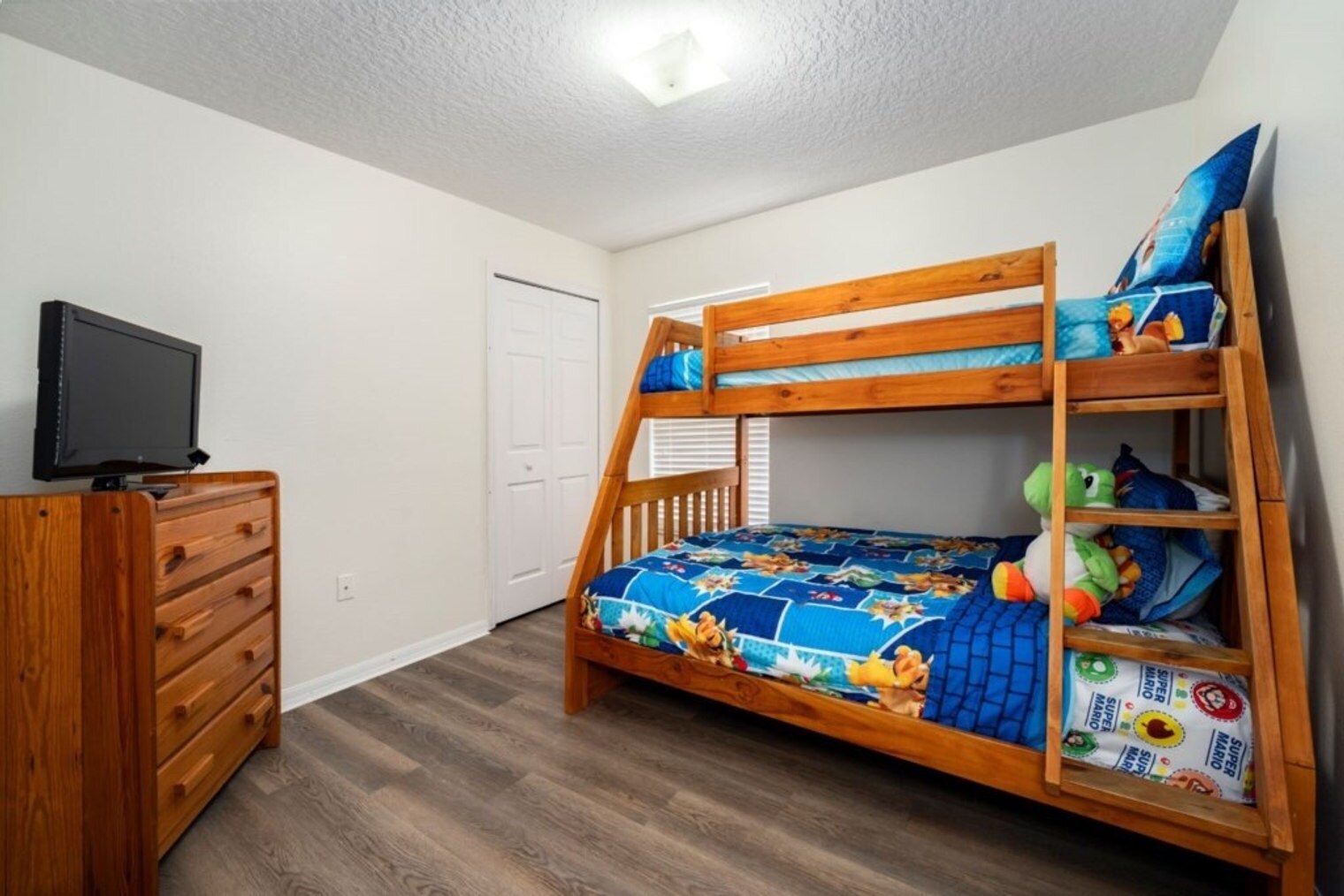 Building Photo - 447 High Point Dr