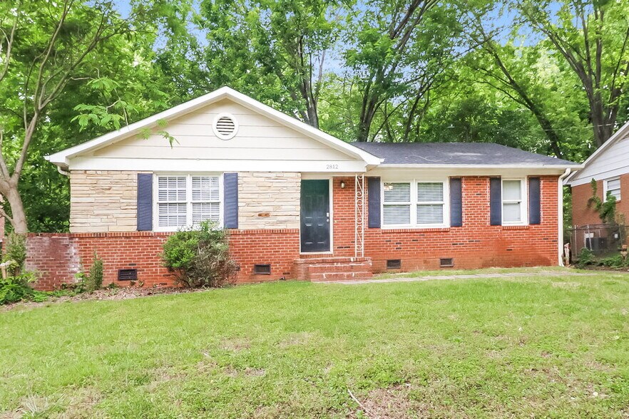 Primary Photo - 2812 Denview Ln