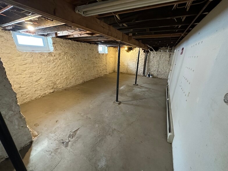 Building Photo - 47 Tappan St