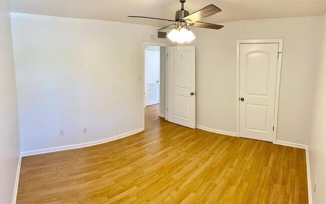 Building Photo - 3603 Murworth Dr