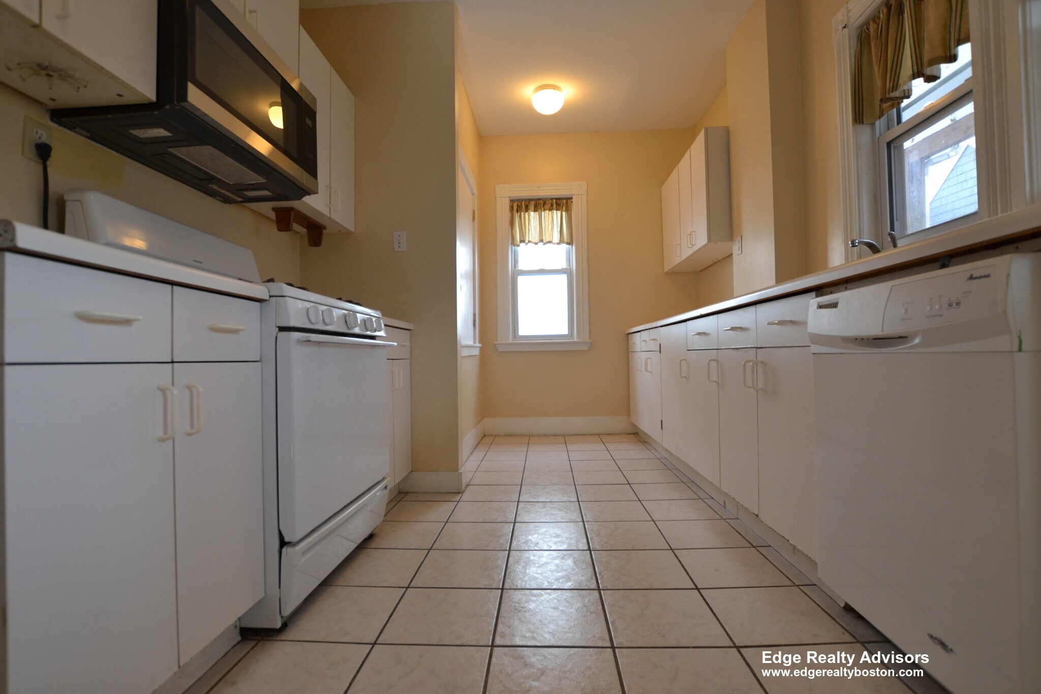 Building Photo - 3 Washburn Ter