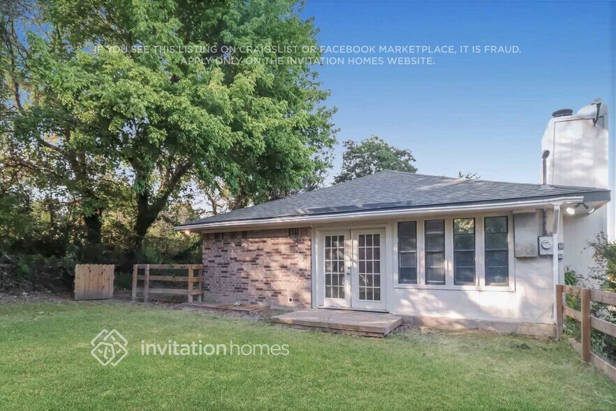 Building Photo - 380 Alpine Dr