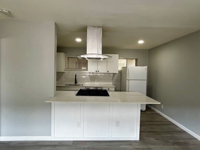 Building Photo - 3304 Tom Green St