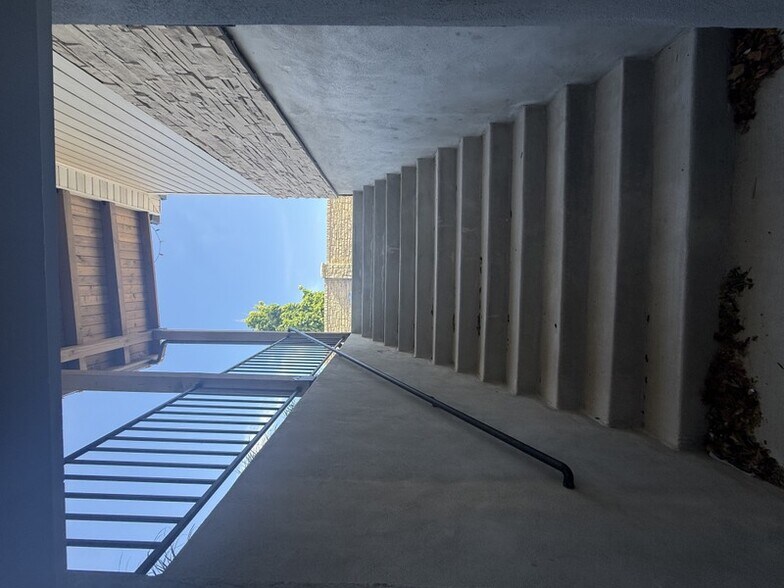 Building Photo - 9962 S Colton Spring Ln