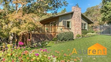 Building Photo - Amazing Property on 1.25 Acres Available in October! 3 Bed/2 Bath Plus Office Space and Shop