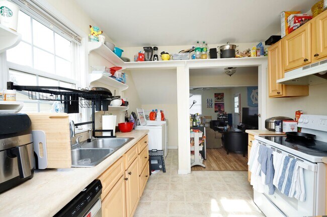 Building Photo - Great home in Chapel Hill!