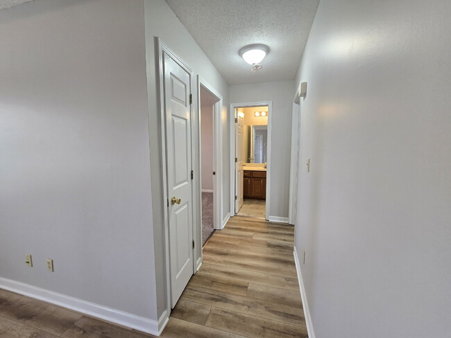 Building Photo - 308 Cunningham Ln