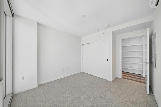 Building Photo - 1500 Rycroft St