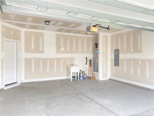 Building Photo - 43 Old Montague Way