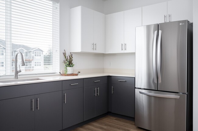 Timberview Oregon City Kitchen - Timberview Apartments