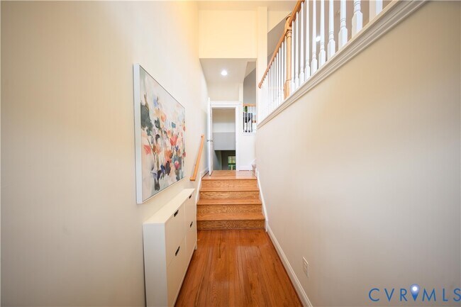 Building Photo - 5421 Hickory Ann Dr