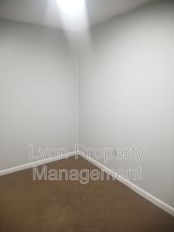 Building Photo - 234 Covel St