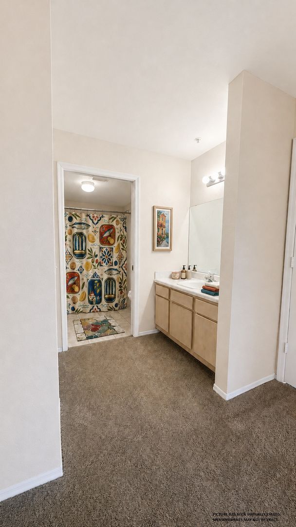 Building Photo - 13815 Fairway Island Dr