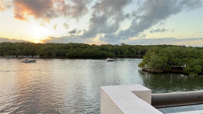 Building Photo - 456 Poinciana Island Dr