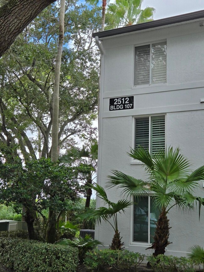 Building Photo - 2512 SE Anchorage Cove